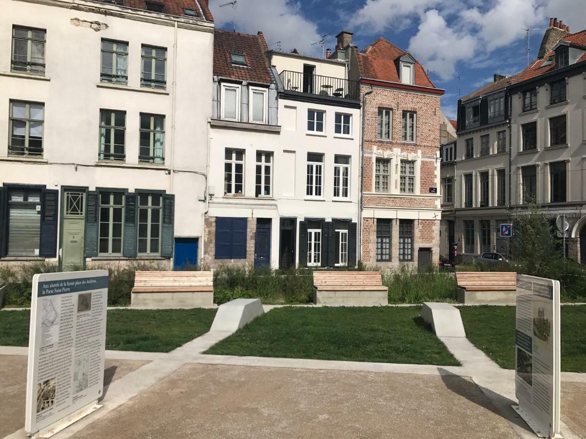 Little Plaza Appart'Hotel Лил Екстериор снимка