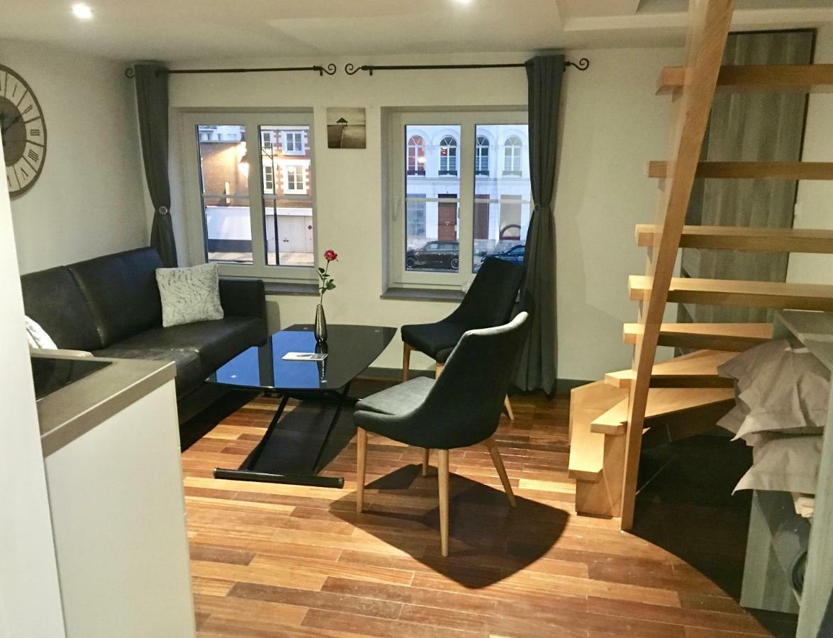 Little Plaza Appart'Hotel Лил Екстериор снимка