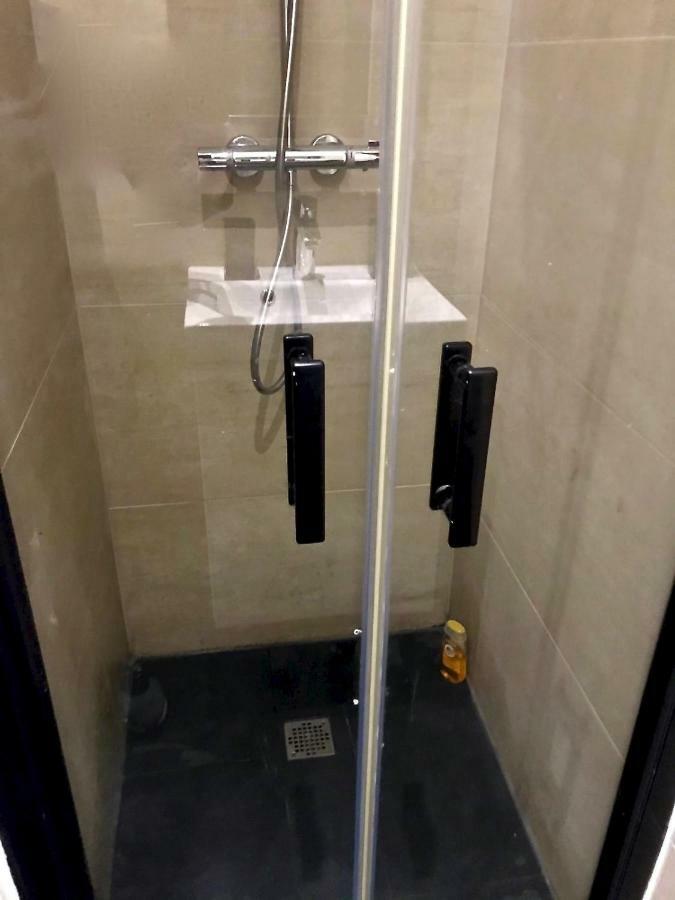 Little Plaza Appart'Hotel Лил Екстериор снимка