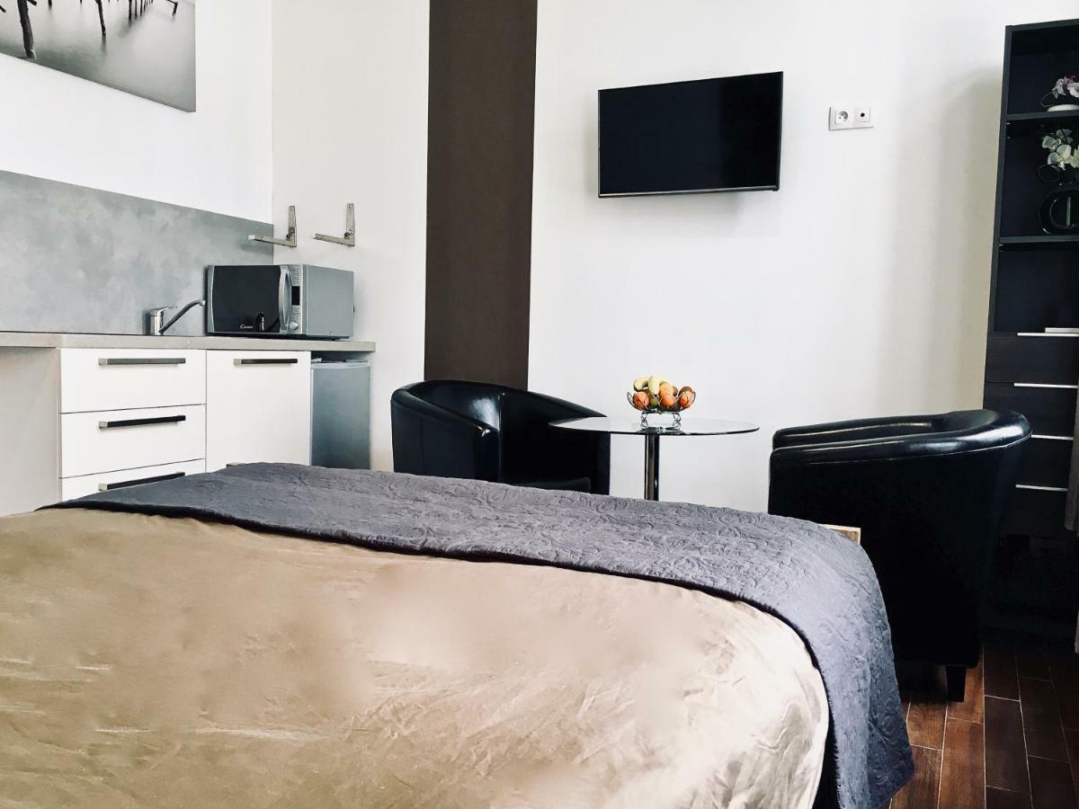 Little Plaza Appart'Hotel Лил Екстериор снимка
