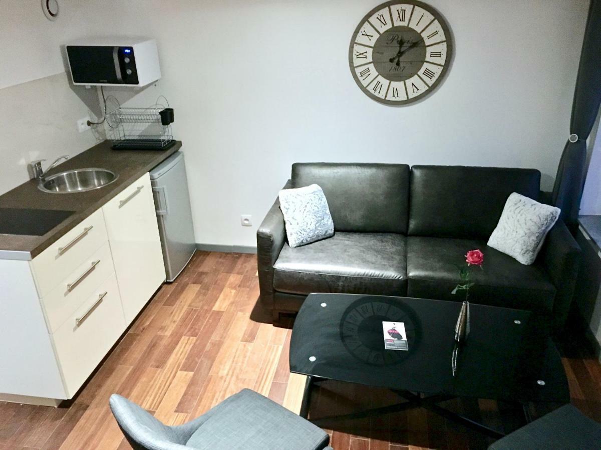 Little Plaza Appart'Hotel Лил Екстериор снимка